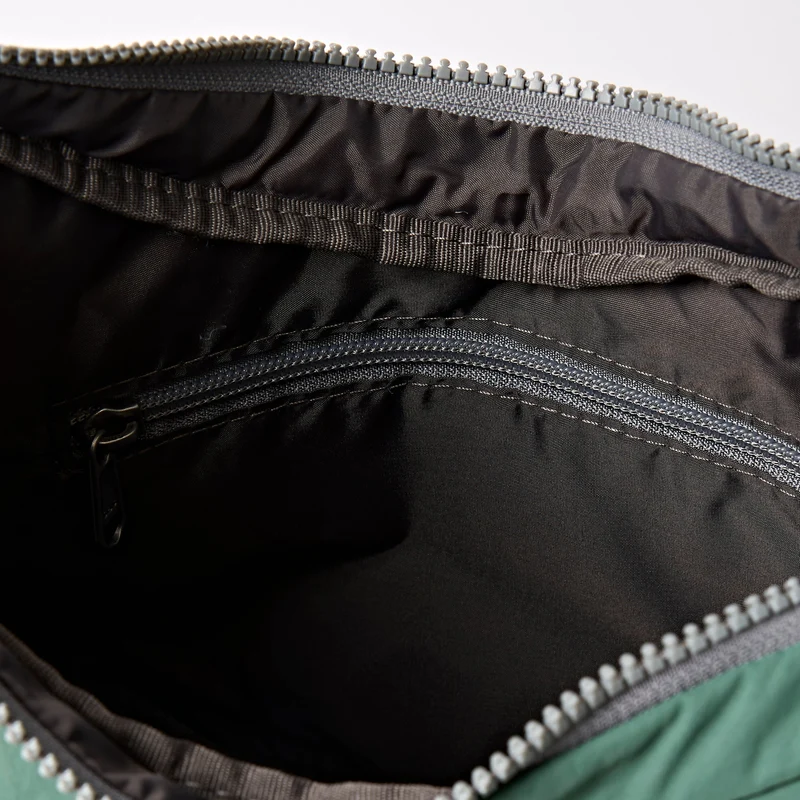 ROKA Belsize Arctic Kleiner Beutel aus recyceltem Taslon
