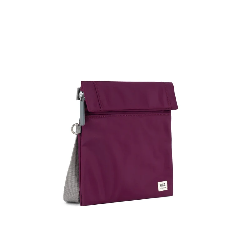ROKA Stratford Kleine Tasche aus recyceltem Nylon | Königsblau