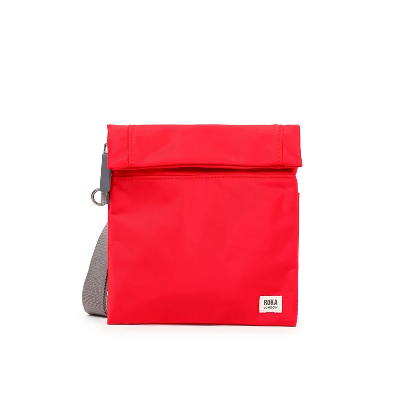 ROKA Stratford Kleiner Beutel aus recyceltem Nylon | Chiliöl