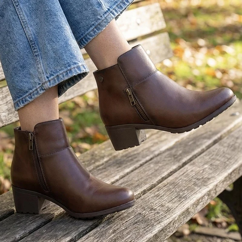 Wide Fit Zip Fasten Block Heel Ankle Boots - WK44000 / 329 623 - Brown