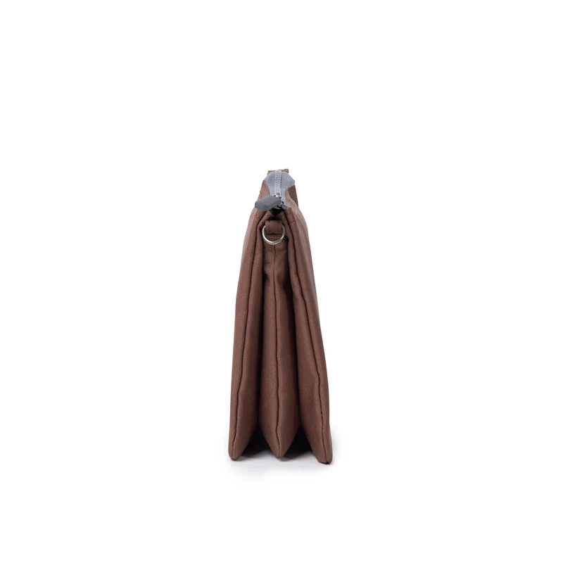 ROKA Carnaby Crossbody XL Coco Tasche aus recyceltem Canvas
