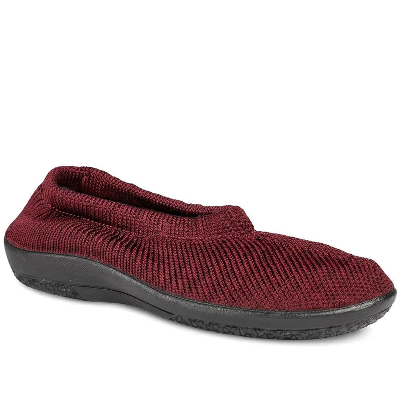 Flexible Fabric Upper Slip On Shoes - PLU44002 / 330 363
