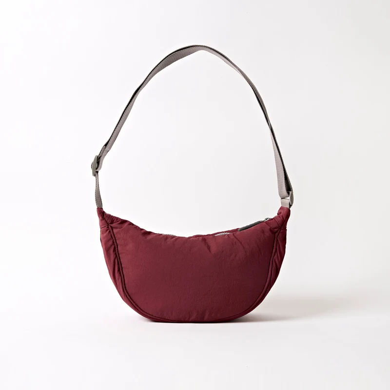 ROKA Farringdon Bordeaux-Tasche aus recyceltem Taslon