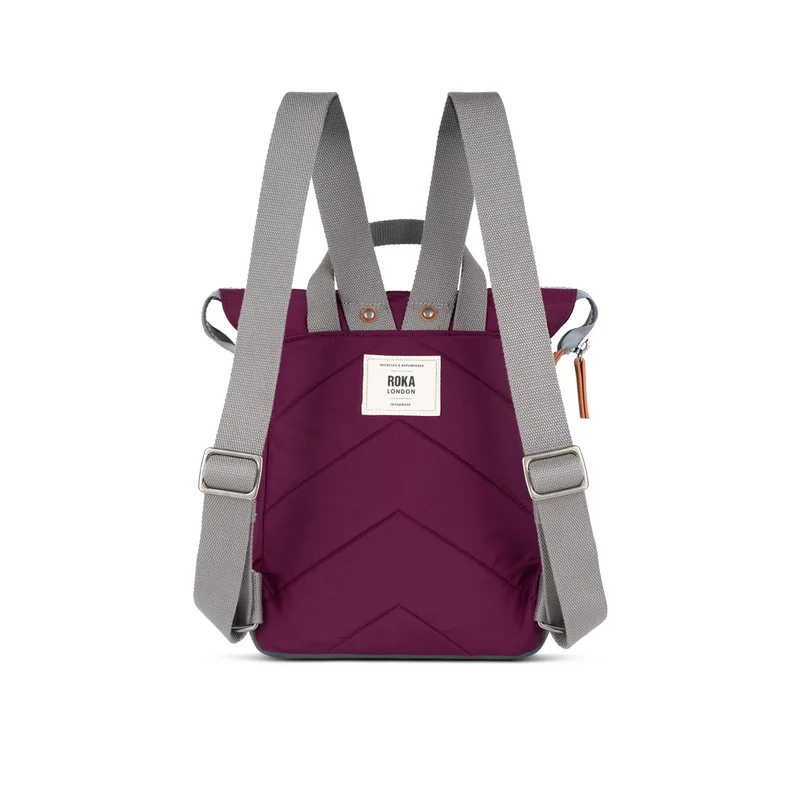 ROKA Bantry B Royal Burgundy Kleine Tasche aus recyceltem Nylon