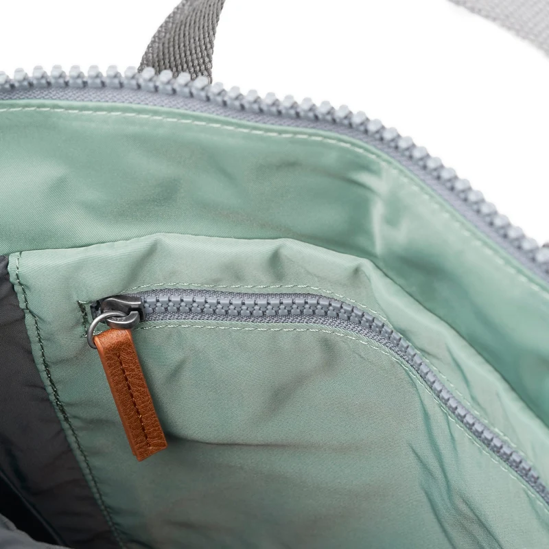 ROKA Bantry B Frost Kleiner Beutel aus recyceltem Nylon