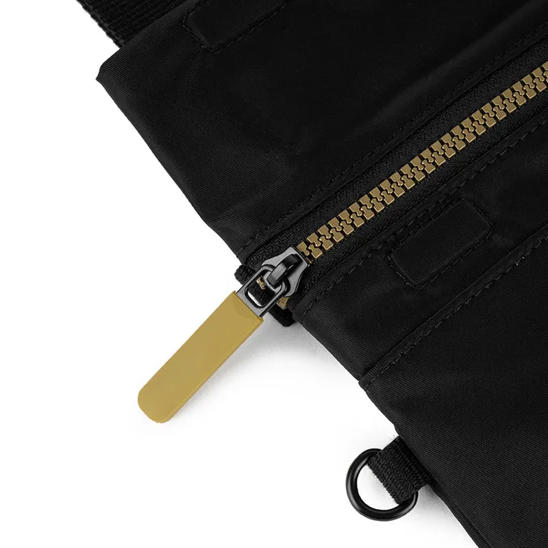 ROKA Stratford Gold Label Kleine Tasche aus recyceltem Nylon | Schwarz