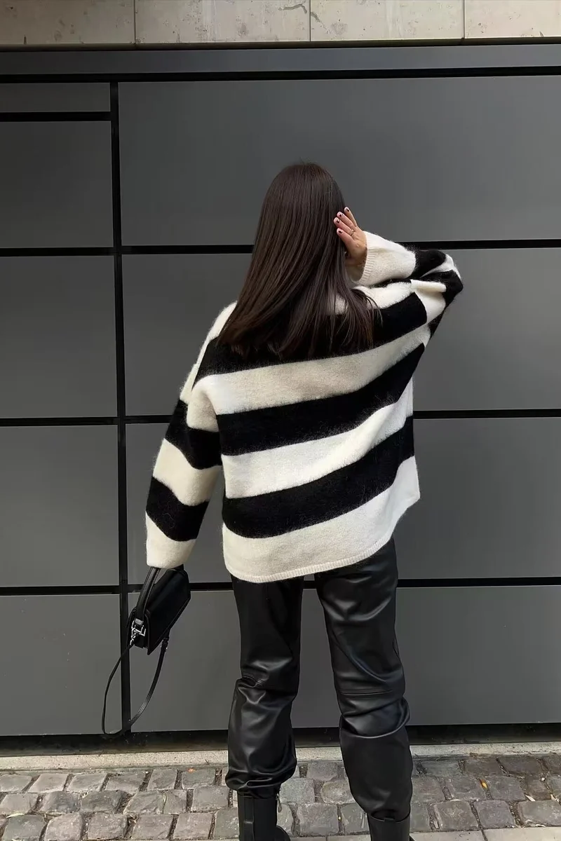 Oversize-Pullover für Damen mit Rundhalsausschnitt und überschnittenen Schultern – Hanna
