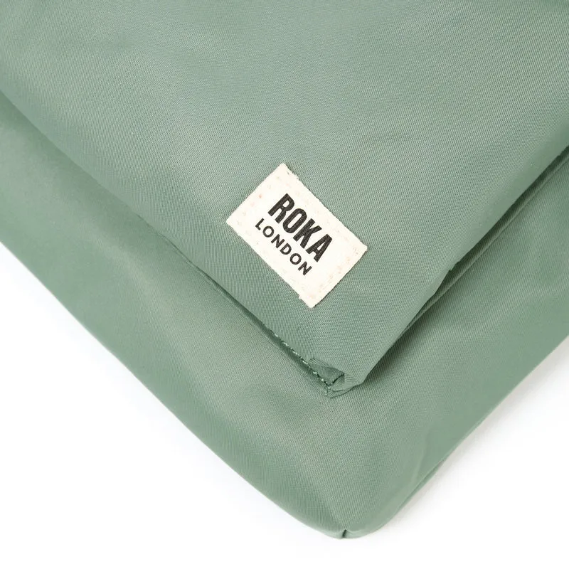 ROKA Stratford L Tasche aus recyceltem Nylon | Frost