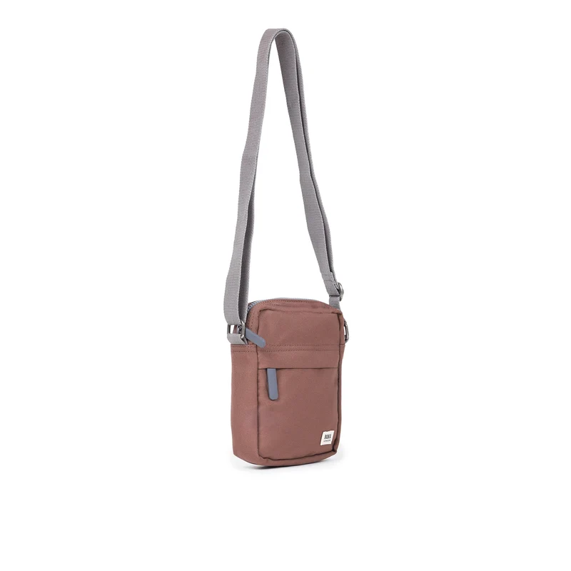 ROKA Bond Coco Tasche aus recyceltem Canvas
