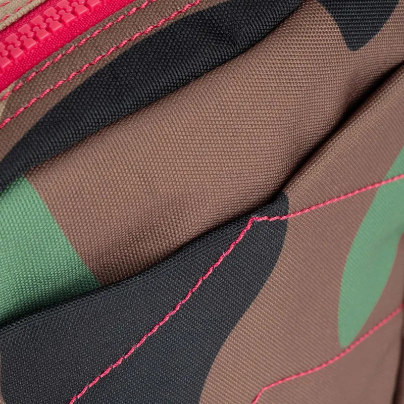 ROKA Bond Vintage-Tasche aus recyceltem Canvas mit Camouflage-Muster