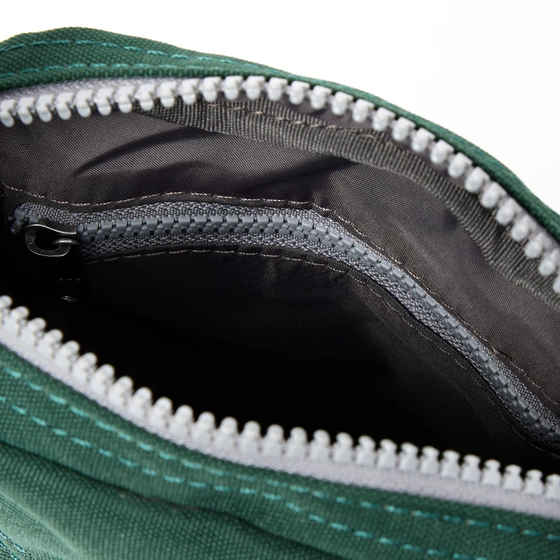 ROKA Bond Tasche aus recyceltem Canvas