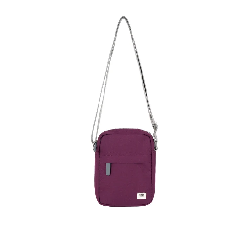 ROKA Bond Kirschfarbene Tasche aus recyceltem Canvas