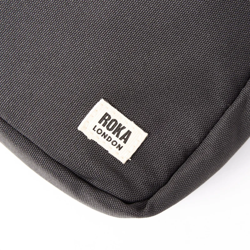 ROKA Bond Tasche aus recyceltem Canvas