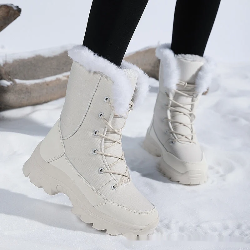 Halbhohe Damenstiefel im funktionellen Winterdesign - Svala