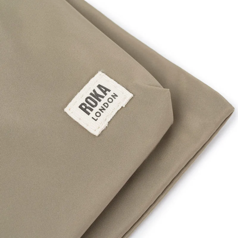 ROKA Chelsea B Taupe Recycling-Nylon-Tasche