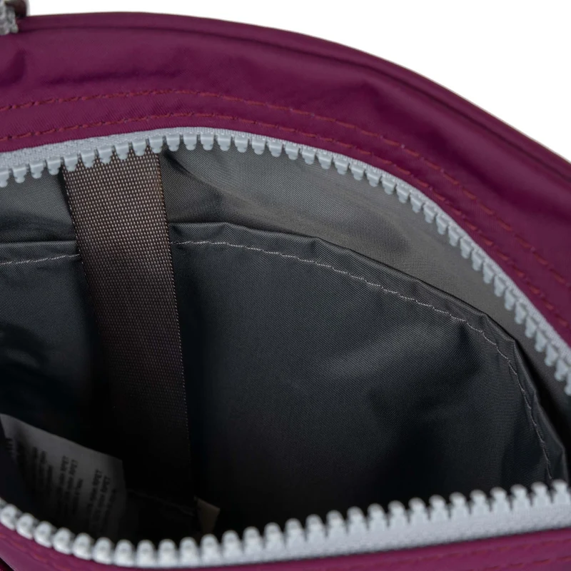ROKA Chelsea B Royal Burgundy Tasche aus recyceltem Nylon