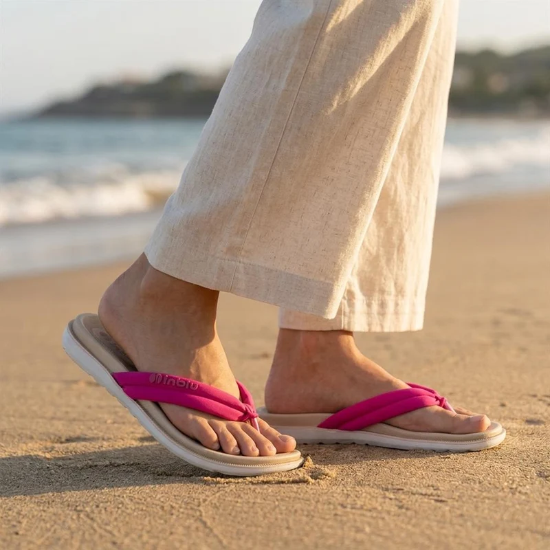 Inblu Lightweight Rubber Toe Post Sandals - INB43034 / 330 327 - Fuschia