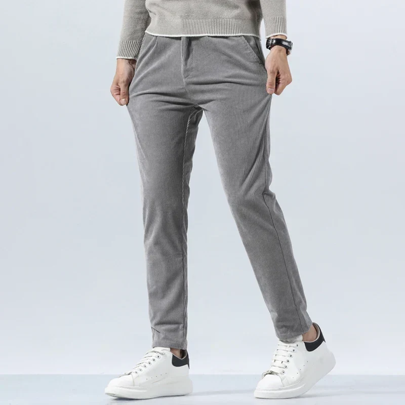 Herren-Cordhose mit Bundfalten und Seitentaschen – Corvin