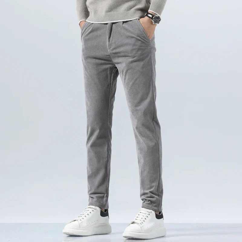Herren-Cordhose mit Bundfalten und Seitentaschen – Corvin