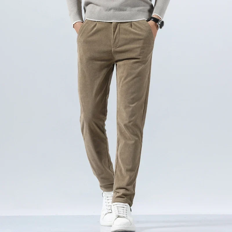 Herren-Cordhose mit Bundfalten und Seitentaschen – Corvin