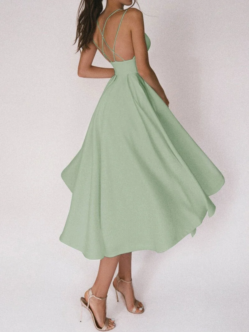 Rosebud | Kleid mit V-Ausschnitt und Trägern