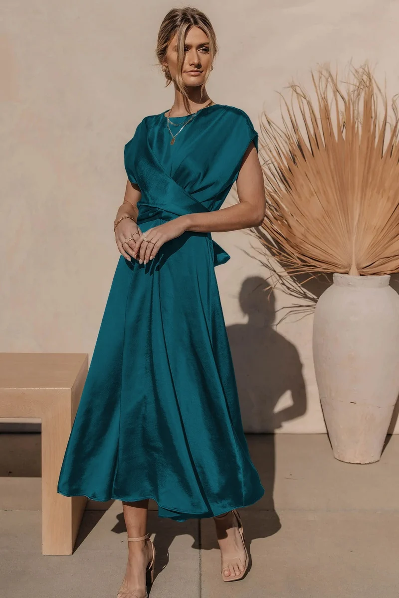 Quinlan | Elegantes Midikleid aus Satin