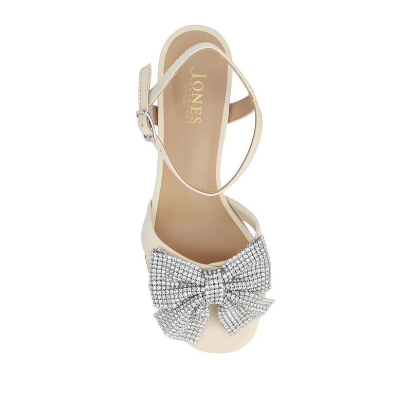 Juliana Smart Buckled Leather Sandals - JULIANA / 328 216 - Cream
