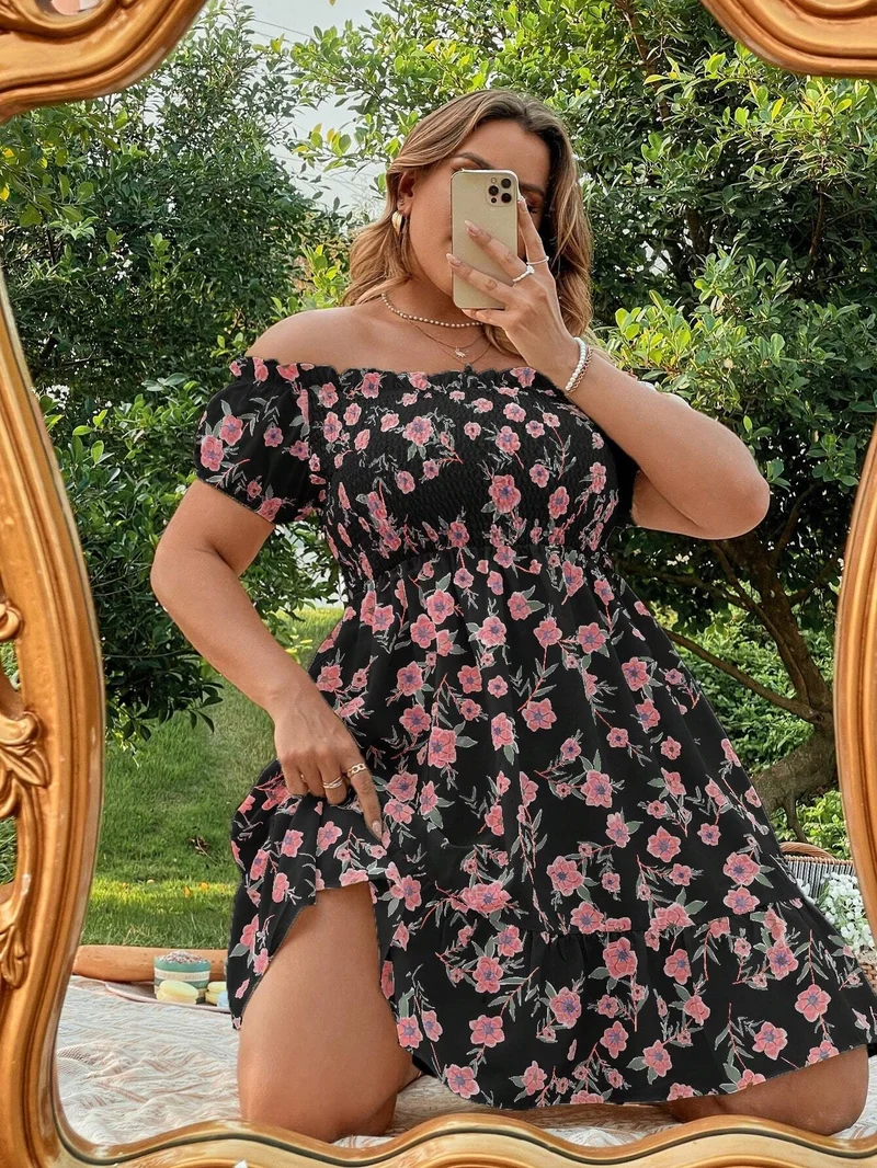Kleid | mit Blumenmuster, Rüschen und Volants
