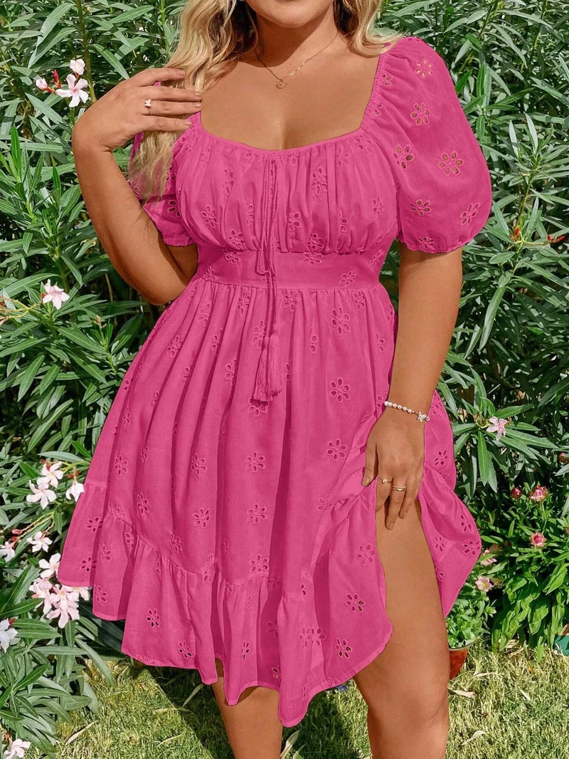 Violet | Elegantes Schiffskleid mit herzförmigem Ausschnitt und gerafften Puffärmeln