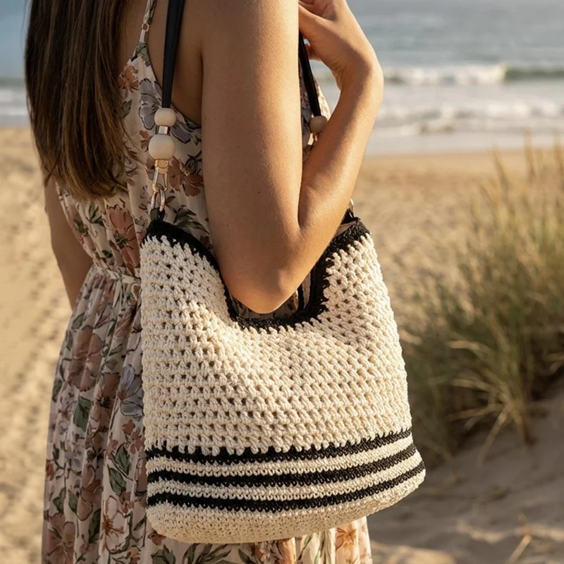 XTI Clip Close Knitted Handbag - XTI44003 / 330 467 - Black