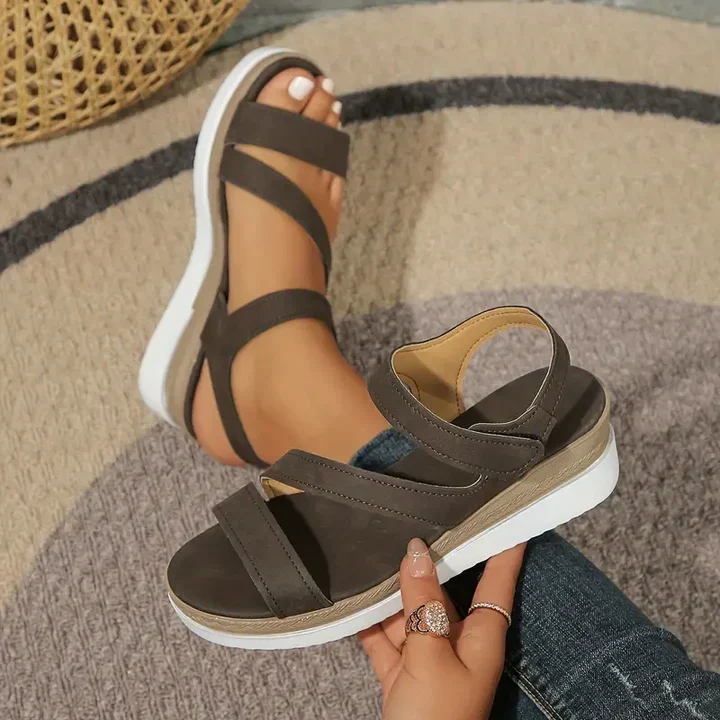 Zinnia - Offene Freizeitschuhe aus Kunstleder mit Slingback