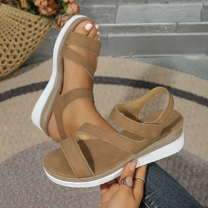 Zinnia - Offene Freizeitschuhe aus Kunstleder mit Slingback