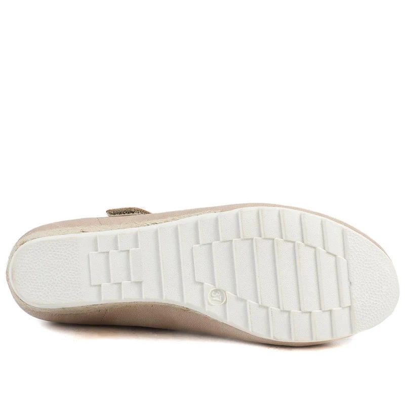 Grippy Adjustable Fasten Mary Janes - WOIL43001 / 328 882 - Beige