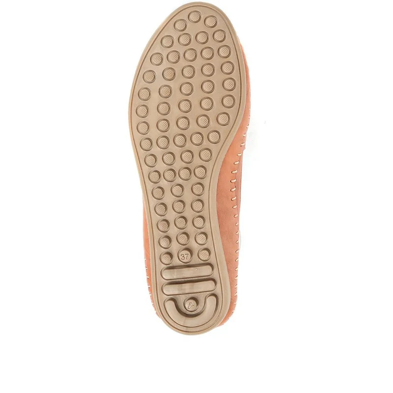 Leather Slip-On Pumps - GOKH29000 / 316 901 - Tan