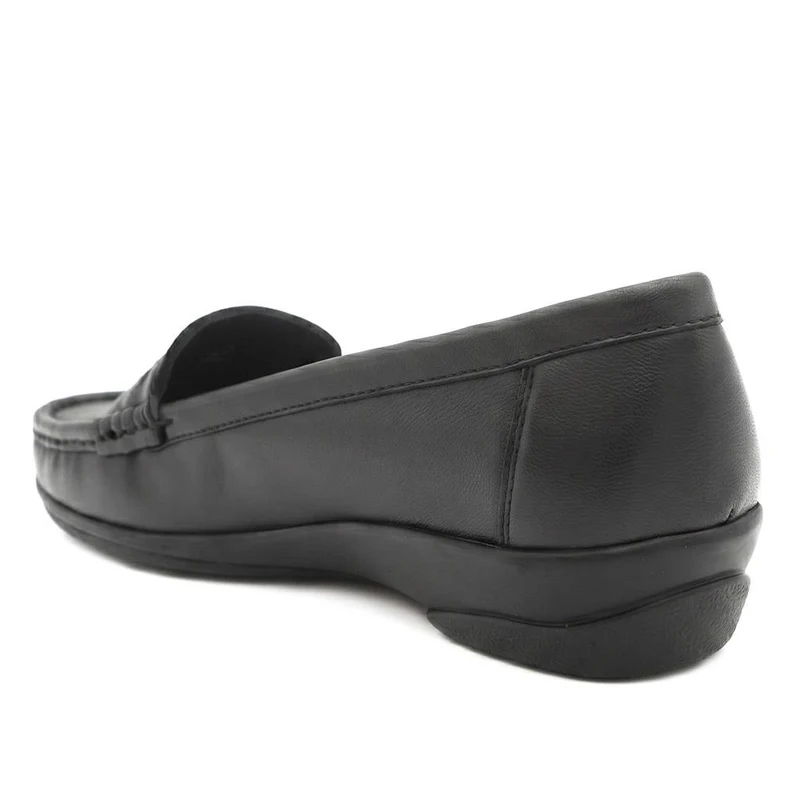 Smart Leather Tasselled Moccasins - MOEN43005 / 329 556 - Black