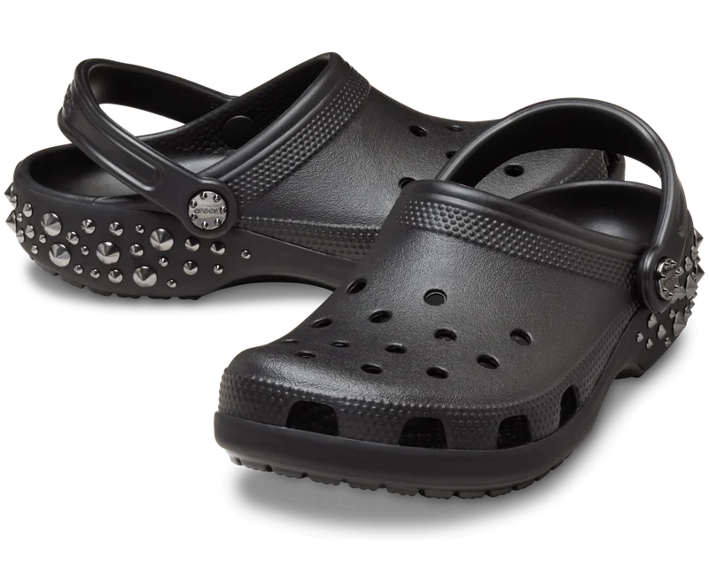 CROCS Unisex Klassischer Clog mit Nieten | Schwarz