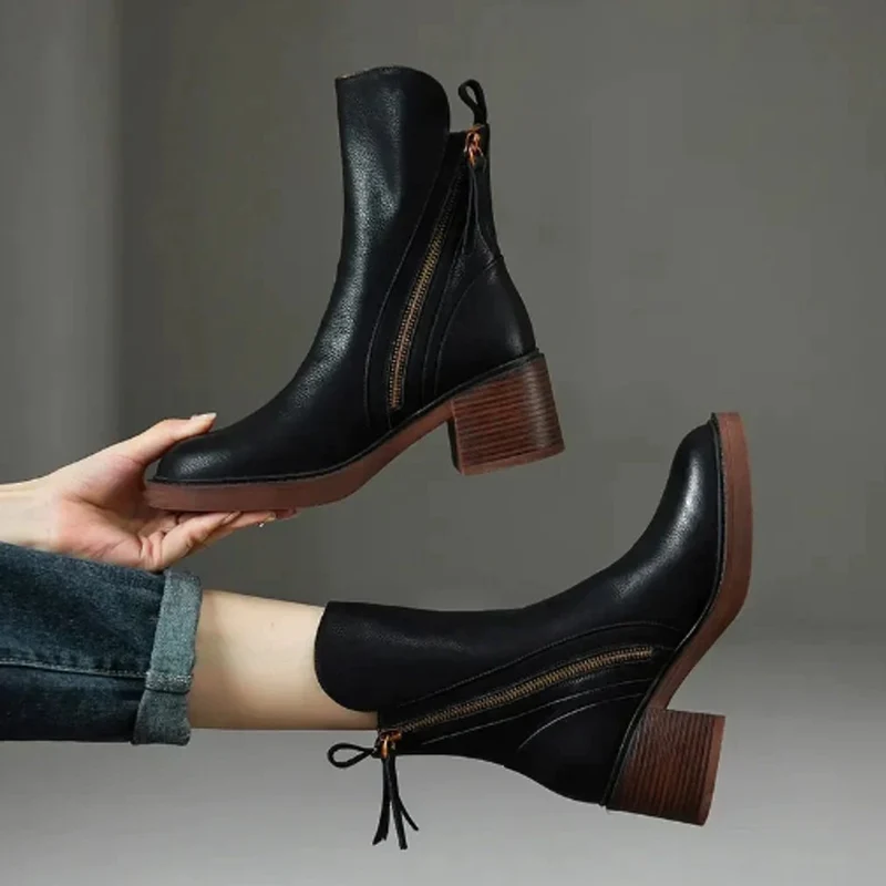 Johanna | Damen Ankle Boots aus Leder mit Blockabsatz und Reißverschluss