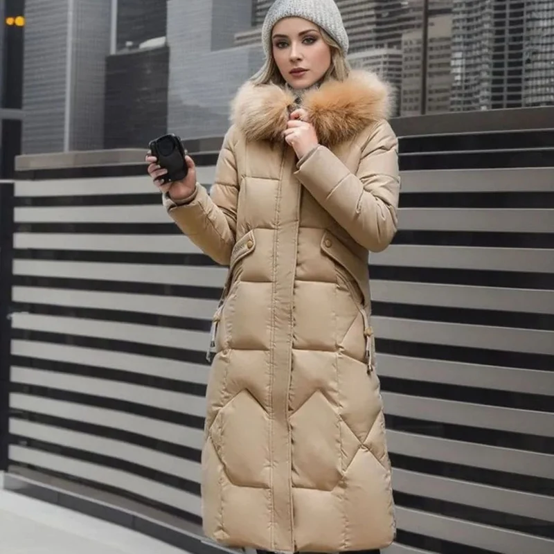 Clara | Damen Langer Daunen-Steppmantel mit Kragen Fellkapuze Wintermantel