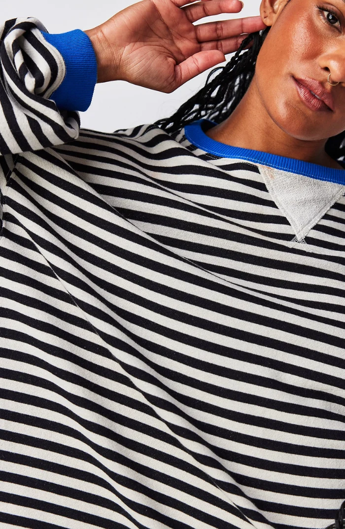 Anja | Damen Gestreifter Rundhals-Pullover für den Frühling
