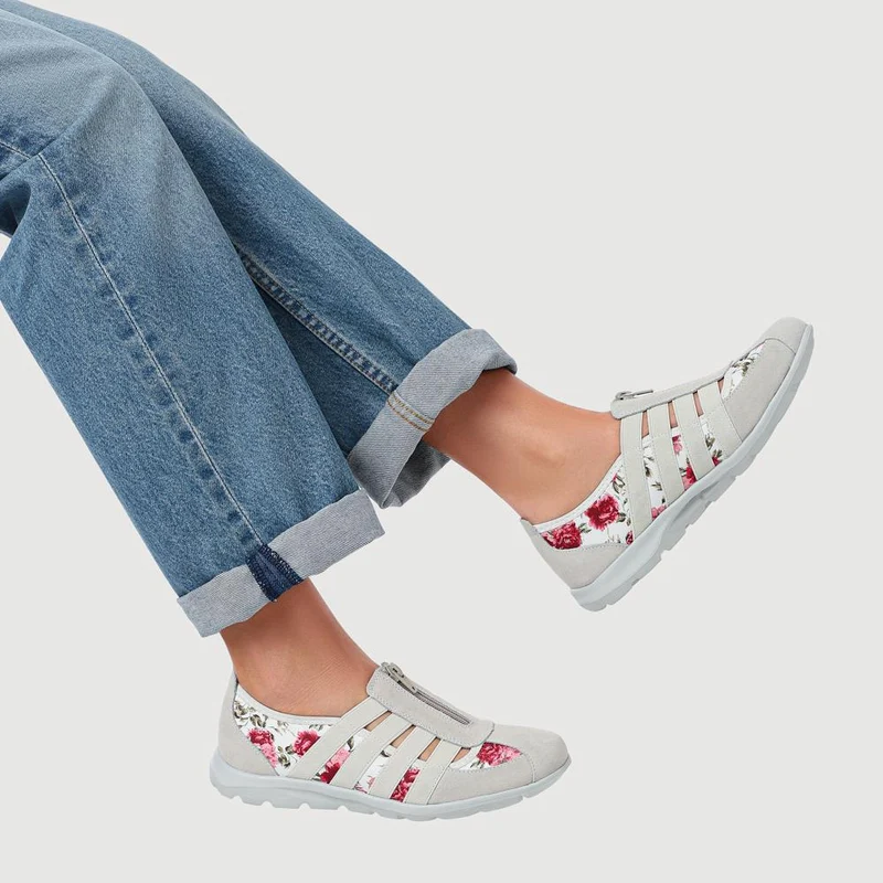 Leather Slip-On Shoes - BRK24000 / 308 245 - Beige-Floral