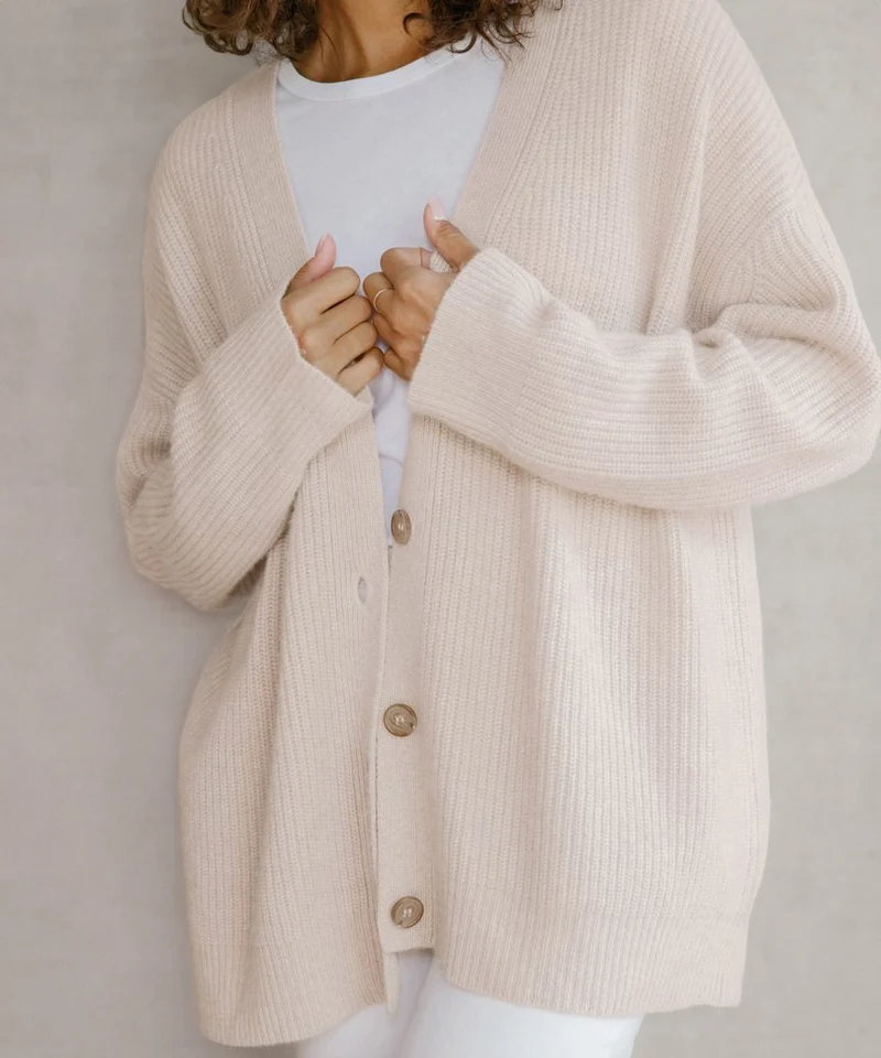 Johanna | Damen Oversized Strickjacke mit Knöpfen
