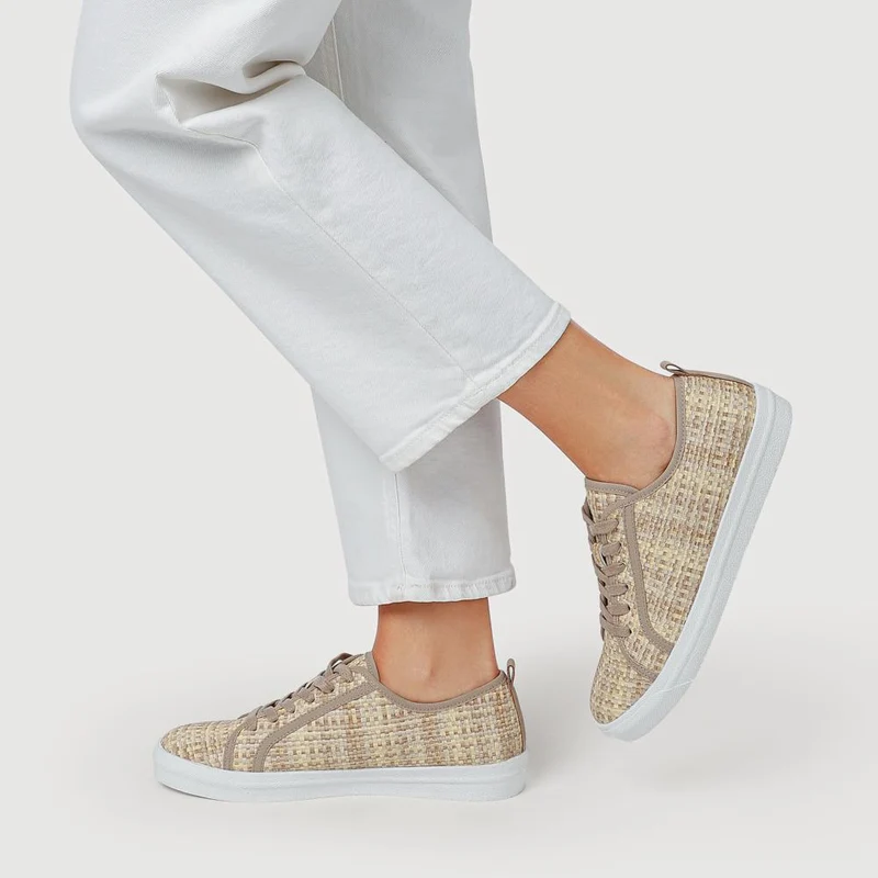 Knitted-Upper Lace-Up Trainers - PINYI41007 / 327 513 - Beige Multi