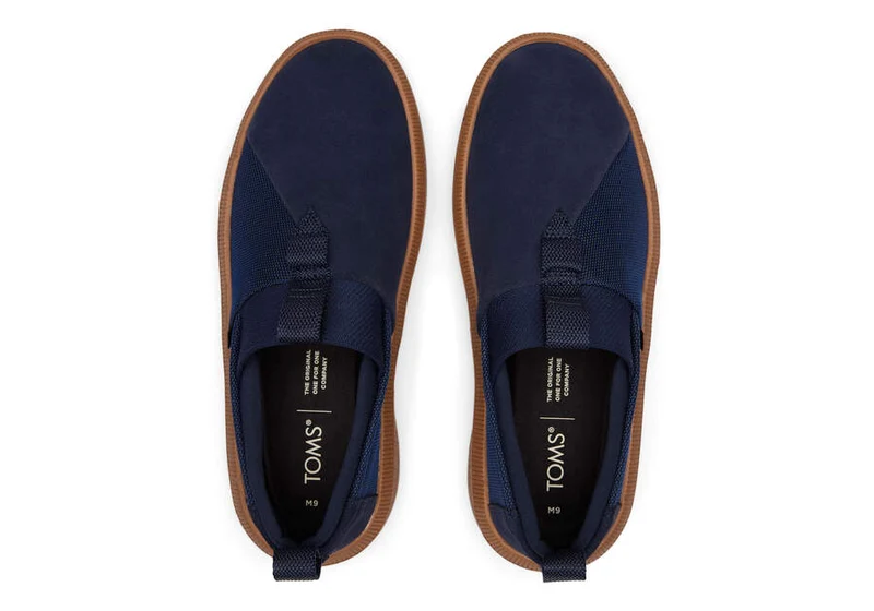 TOMS Alpargata Rover wasserabweisender Herren-Trainer – Marineblau
