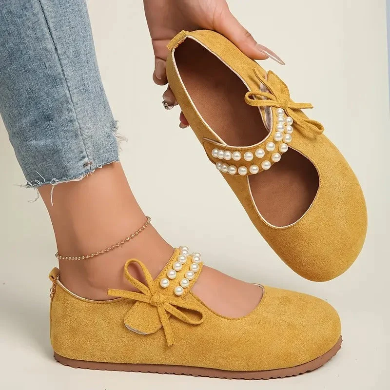 Bosalia | Mary-Jane-Ballerinas mit Perlenriemen