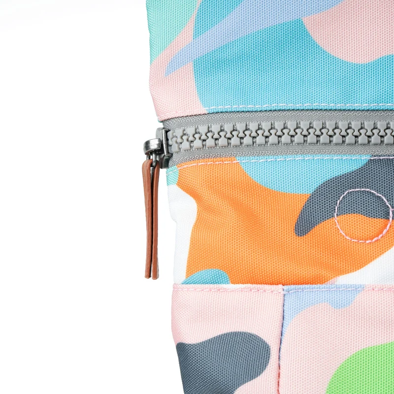 ROKA Canfield B Mellow Camo Medium Tasche aus recyceltem Canvas