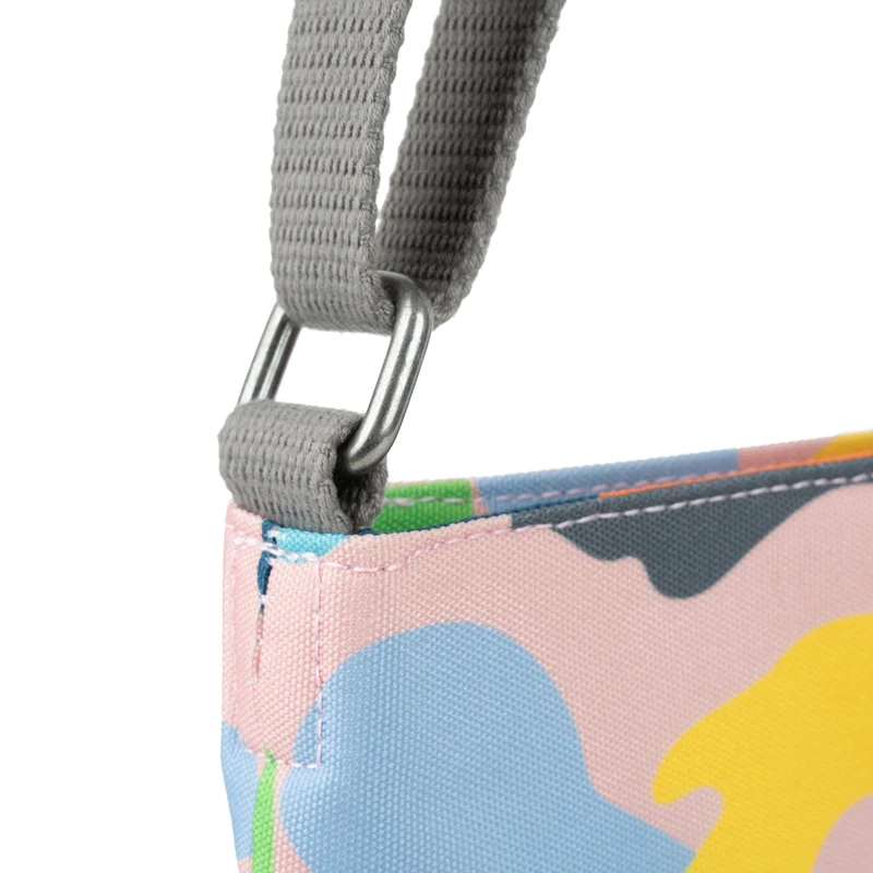 ROKA Kennington B Mellow Camo Medium Tasche aus recyceltem Canvas