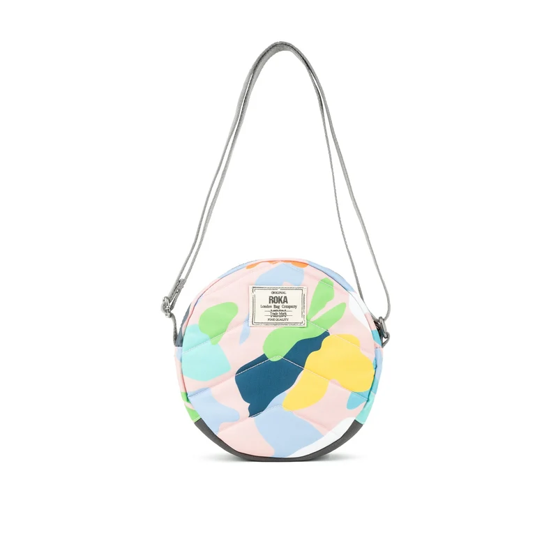 ROKA Paddington B Mellow Camo Kleine Tasche aus recyceltem Canvas