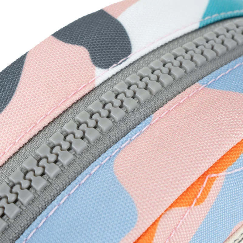 ROKA Paddington B Mellow Camo Kleine Tasche aus recyceltem Canvas