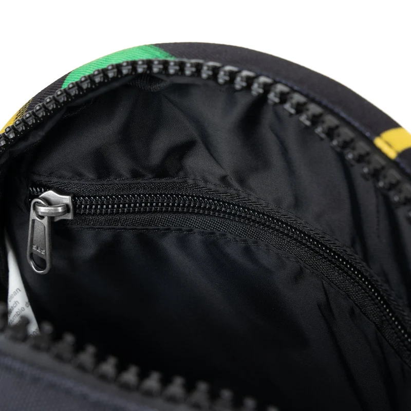 ROKA Paddington Kleine Tasche aus recyceltem Canvas mit Kritzelmuster