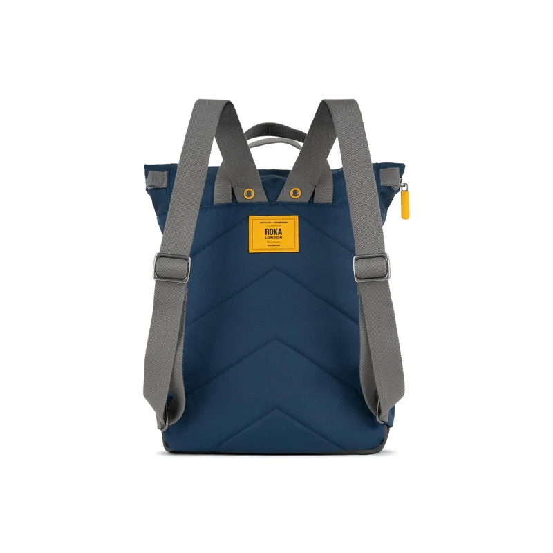 ROKA Gelbes Etikett Canfield B Tiefblaue mittelgroße Tasche aus recyceltem Canvas